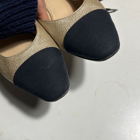 CHANEL Women's Gold and Black Slingback Heels - Picture 2 of 10